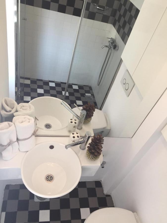 Apartment Treci Belgrado Esterno foto