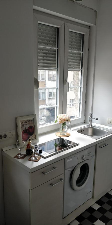 Apartment Treci Belgrado Esterno foto