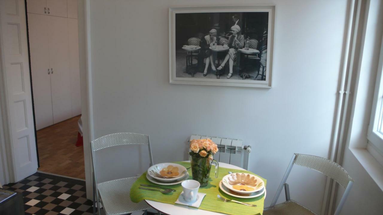 Apartment Treci Belgrado Esterno foto